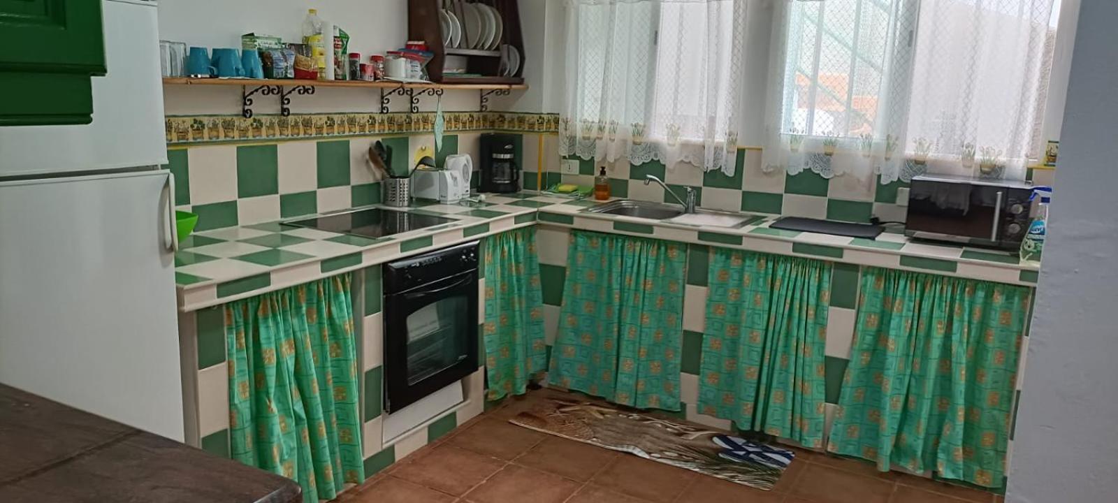 Habitacion Matrimonial En Un Bajo Bano Compartido Areas Compartidas Abades  Ngoại thất bức ảnh