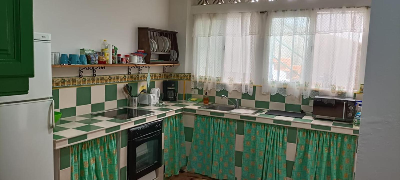 Habitacion Matrimonial En Un Bajo Bano Compartido Areas Compartidas Abades  Ngoại thất bức ảnh