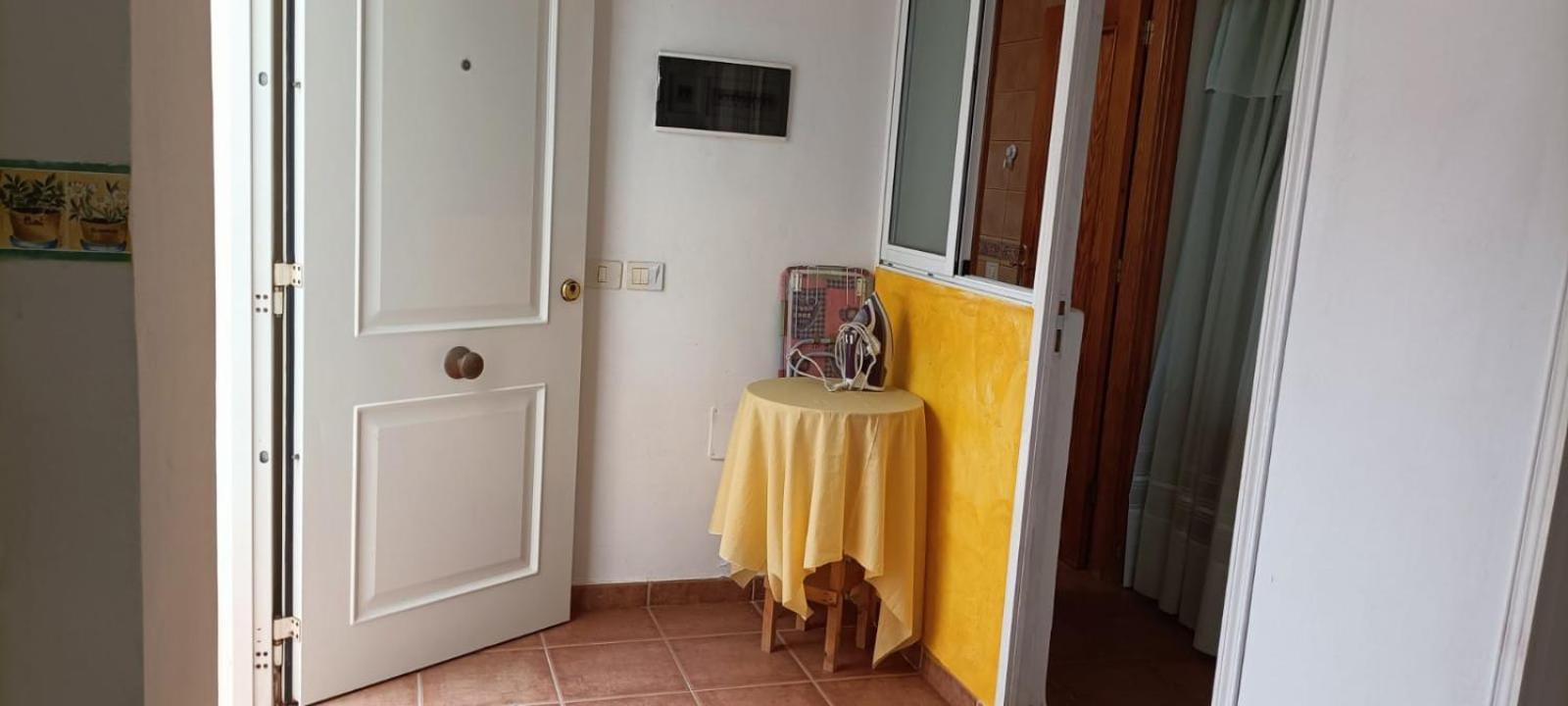 Habitacion Matrimonial En Un Bajo Bano Compartido Areas Compartidas Abades  Ngoại thất bức ảnh