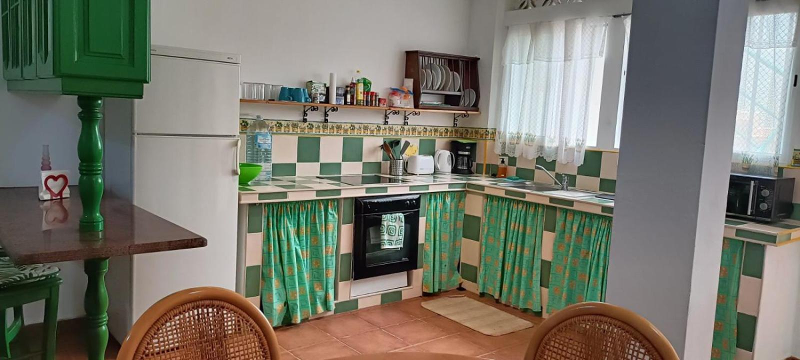 Habitacion Matrimonial En Un Bajo Bano Compartido Areas Compartidas Abades  Ngoại thất bức ảnh